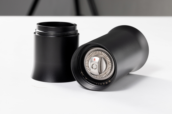 Kleiner Draagbaar Burr Plastic Outdoor Coffee Grinder met Okkernoothandvat