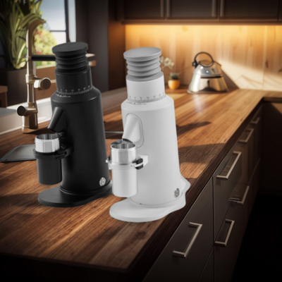Op maat gemaakte spanning 64mm Flat Burr Espresso Bean Grinder 120g Capaciteit